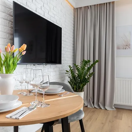 Ambria Debina Apartamento *
