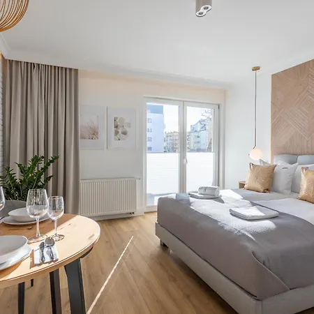 Ambria Debina Апартаменты *